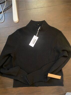 Reformation BNWT Kieran Button Back sweater XL